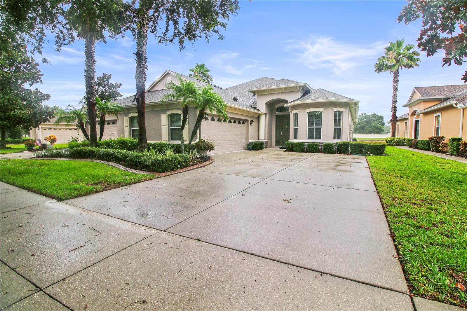 Image 2 of 36 For 2802 Devonoak Boulevard