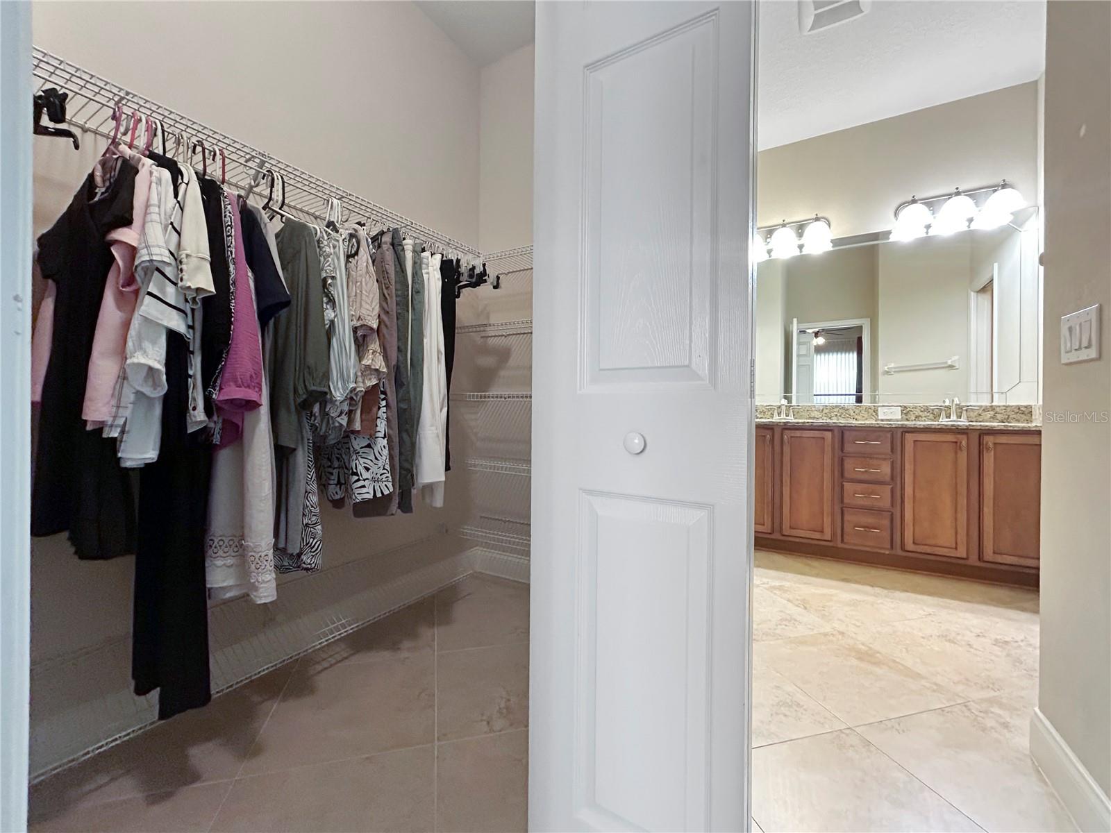Image 24 of 36 For 2802 Devonoak Boulevard