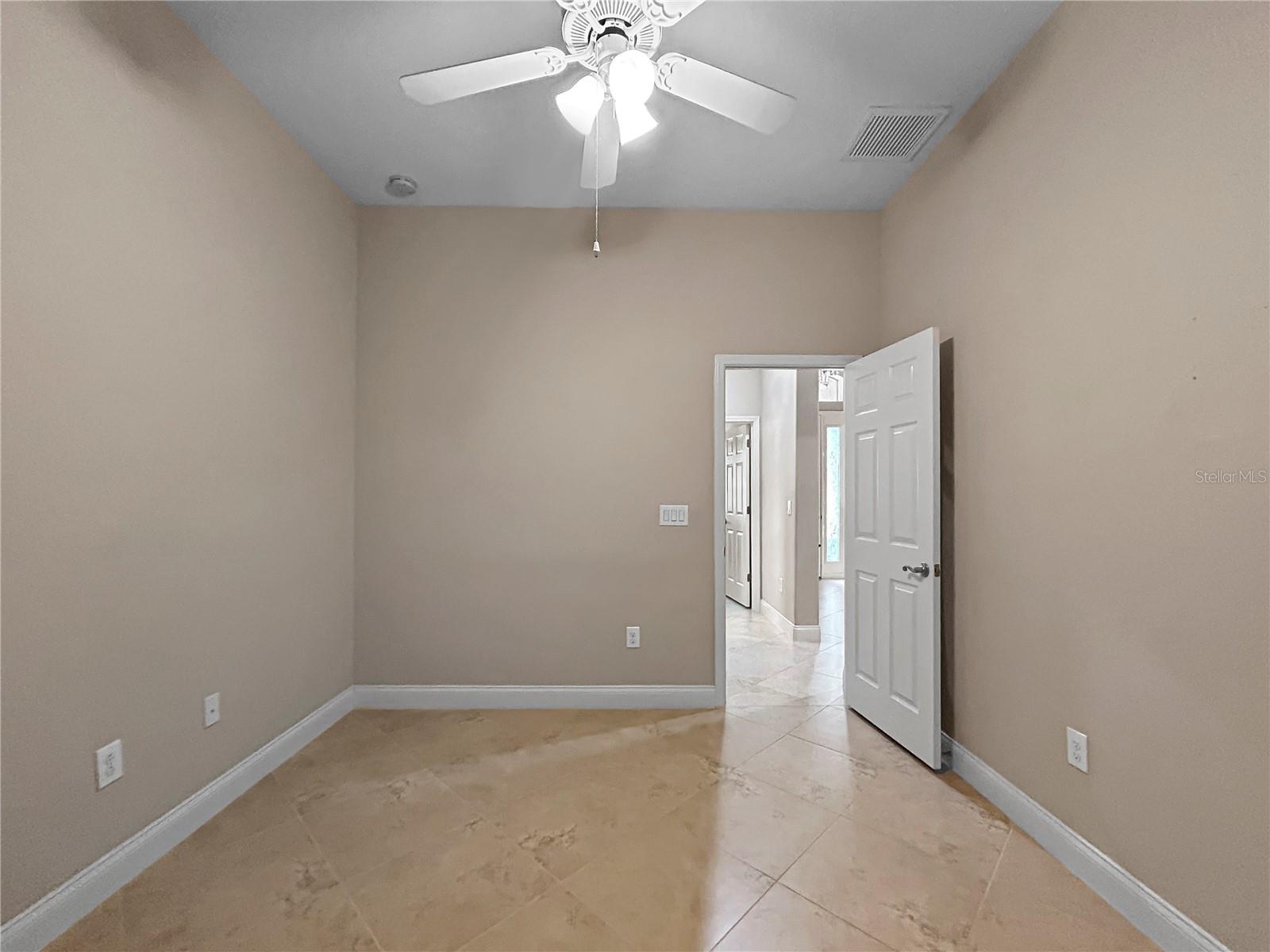Image 6 of 36 For 2802 Devonoak Boulevard