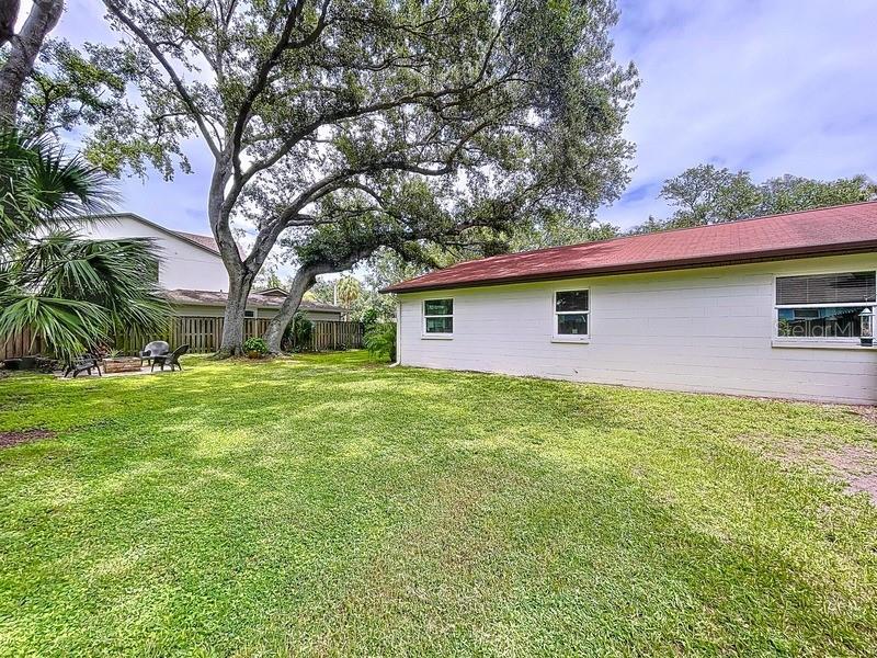 Listing photo id 26 for 3001 Binnicker Avenue