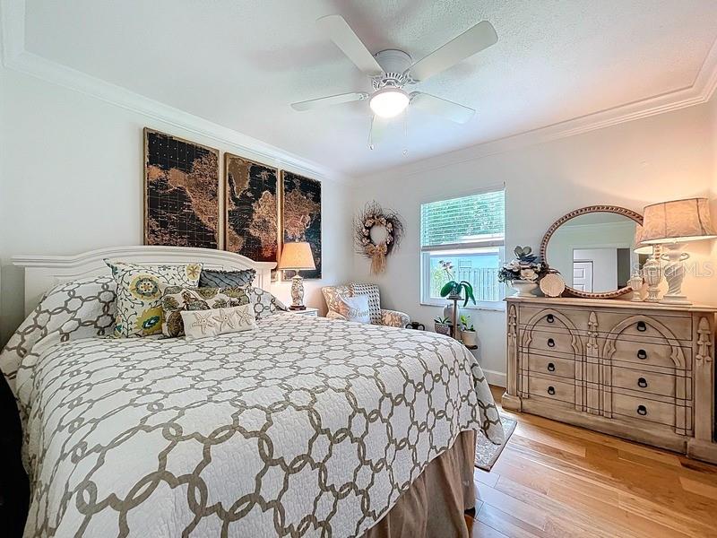 Listing photo id 29 for 3001 Binnicker Avenue