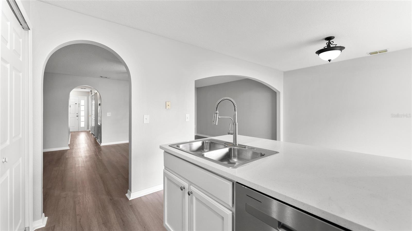 Image 13 of 39 For 9815 Ashburn Lake Drive