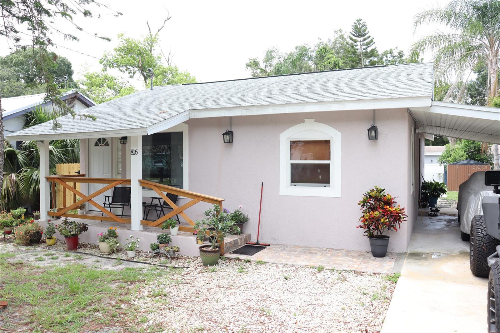 Image 2 of 44 For 816 Minnehaha Street