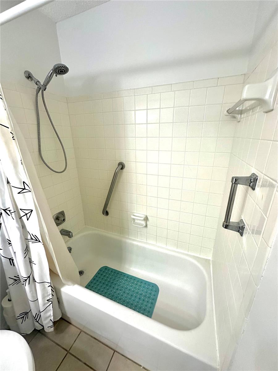 Image 22 of 25 For 5970 80th Street N 308