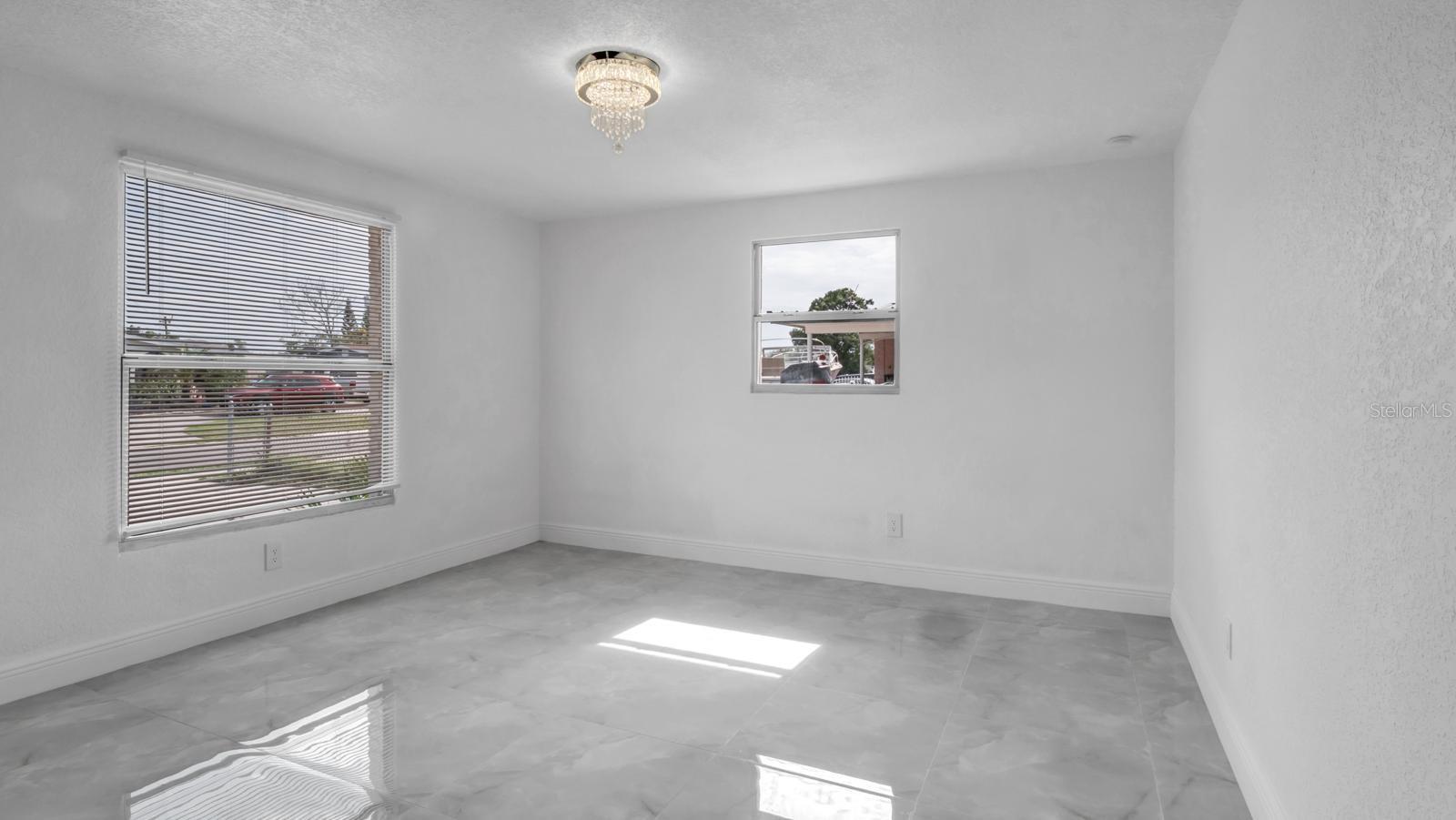 Image 11 of 45 For 4521 Minnehaha Street