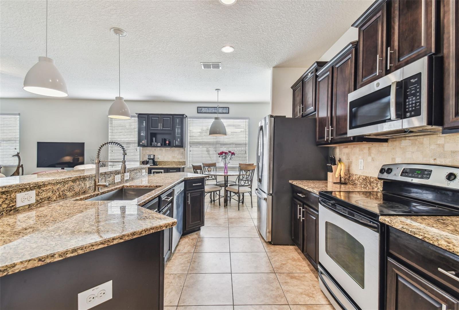 Image 16 of 89 For 9664 Orange Jasmine Way