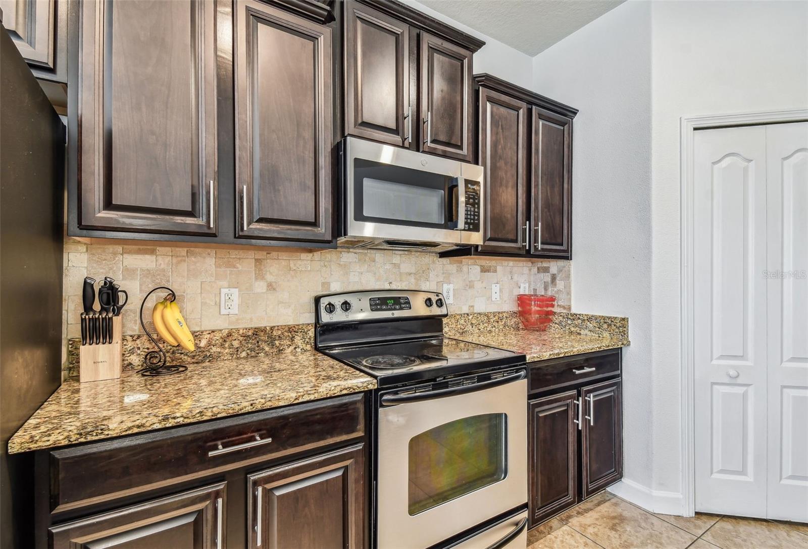 Image 18 of 89 For 9664 Orange Jasmine Way