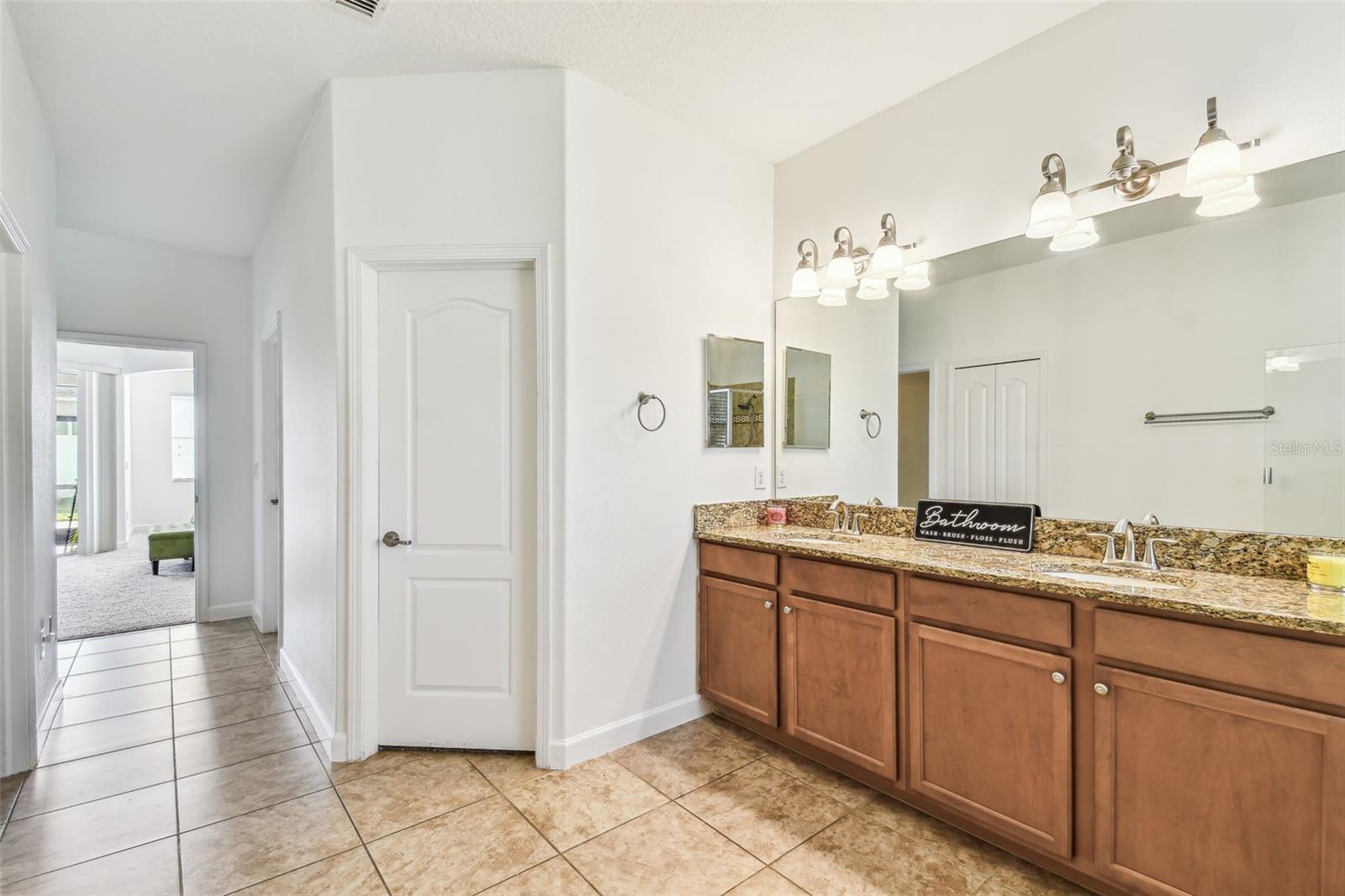 Image 38 of 89 For 9664 Orange Jasmine Way