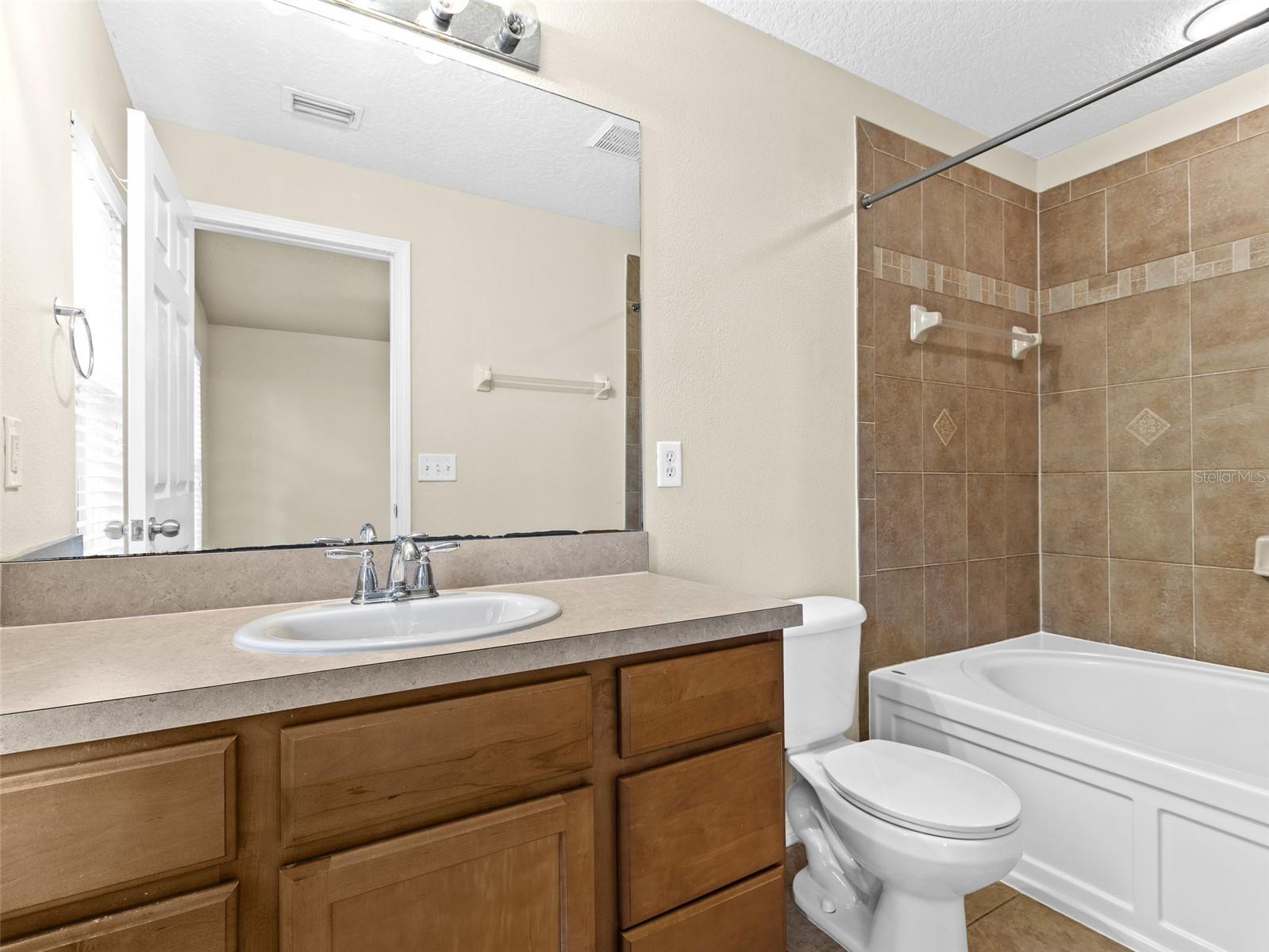 Image 32 of 40 For 2412 Middleton Grove Drive