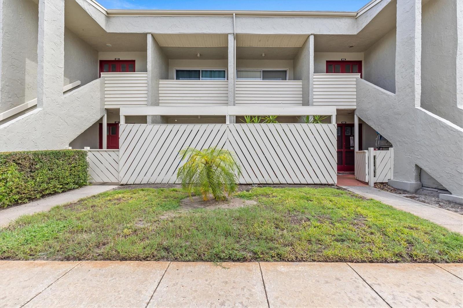 Image 2 of 61 For 630 Windrush Bay Drive 630