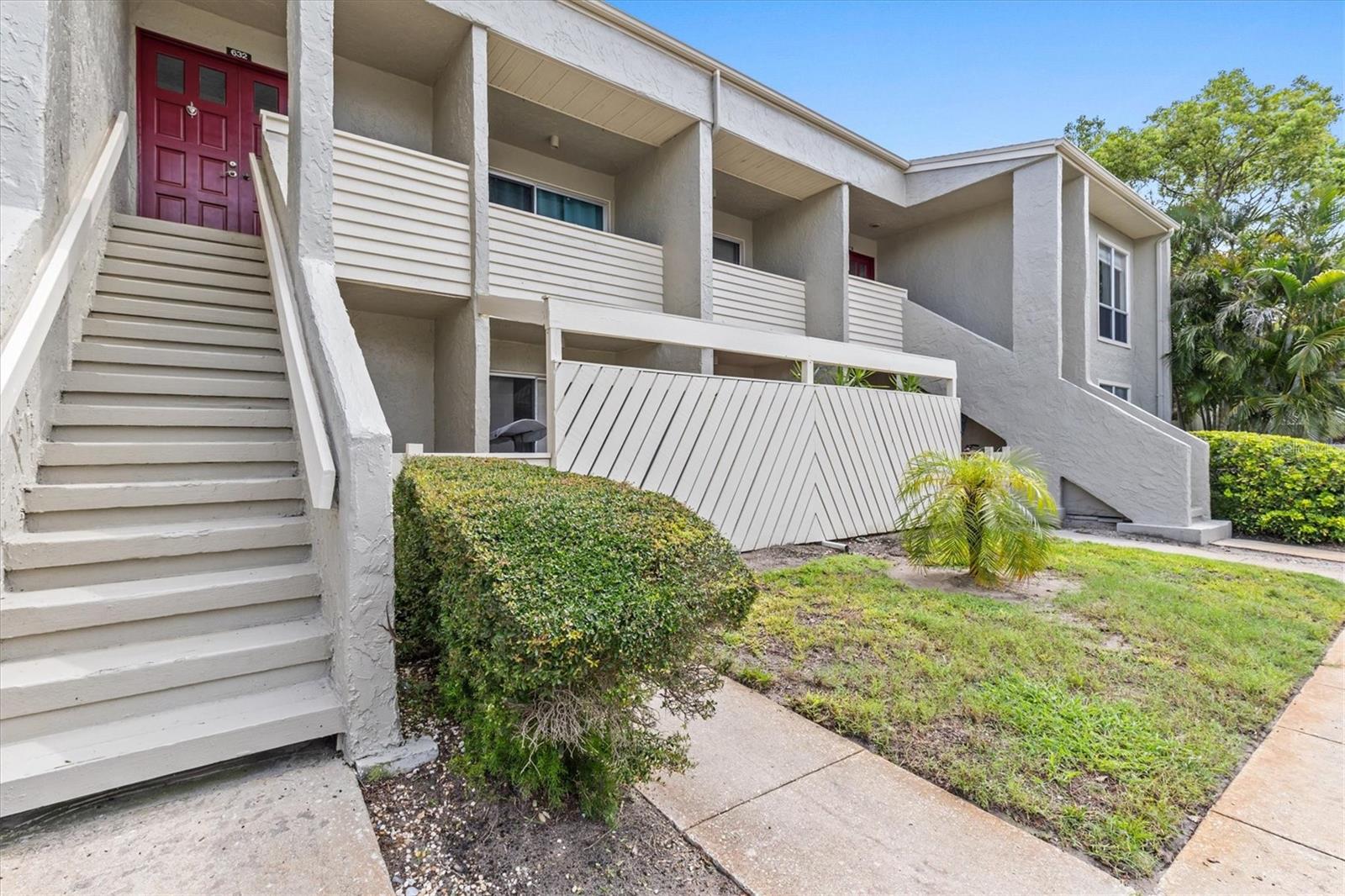 Image 3 of 61 For 630 Windrush Bay Drive 630