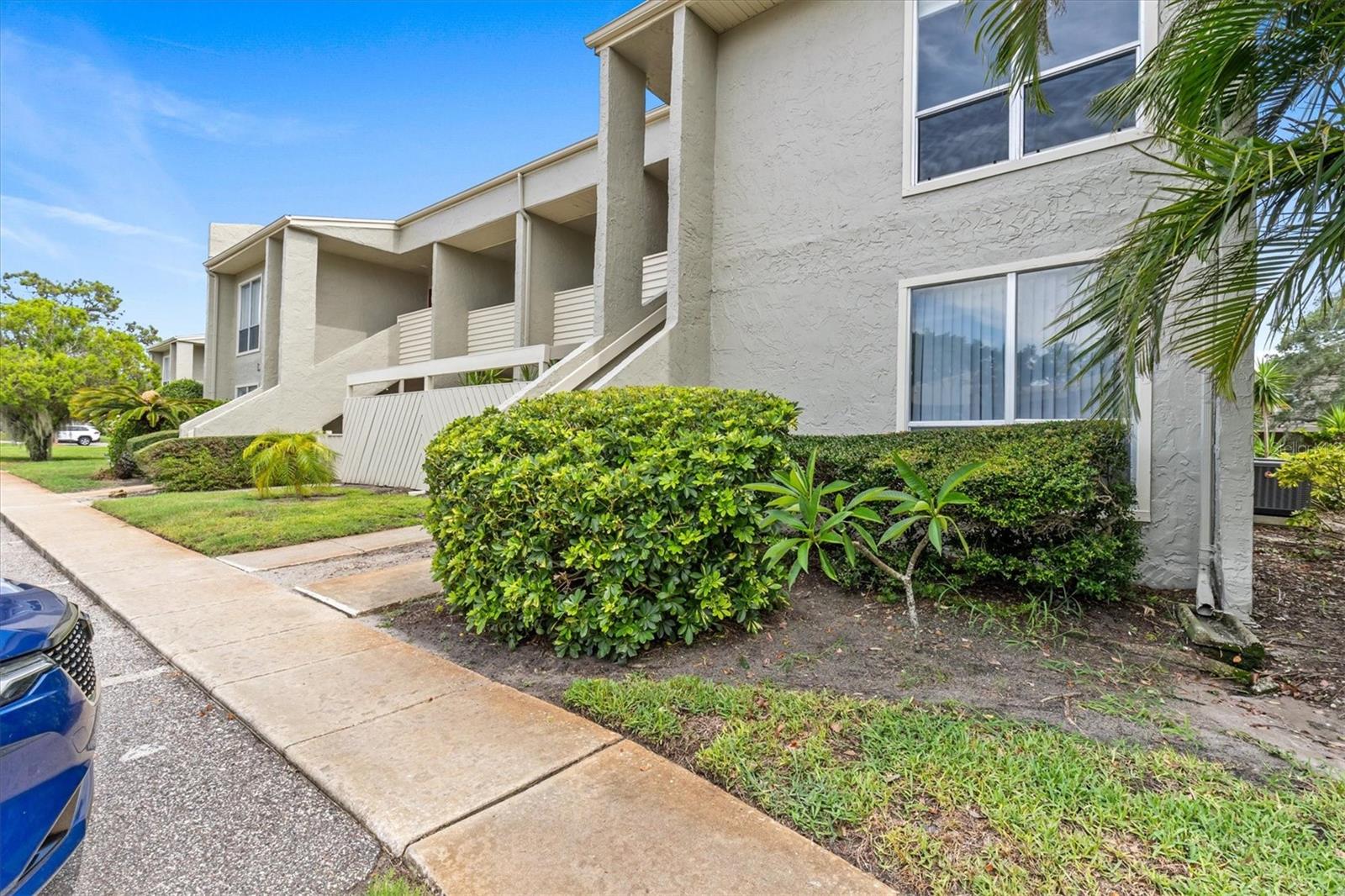 Image 5 of 61 For 630 Windrush Bay Drive 630