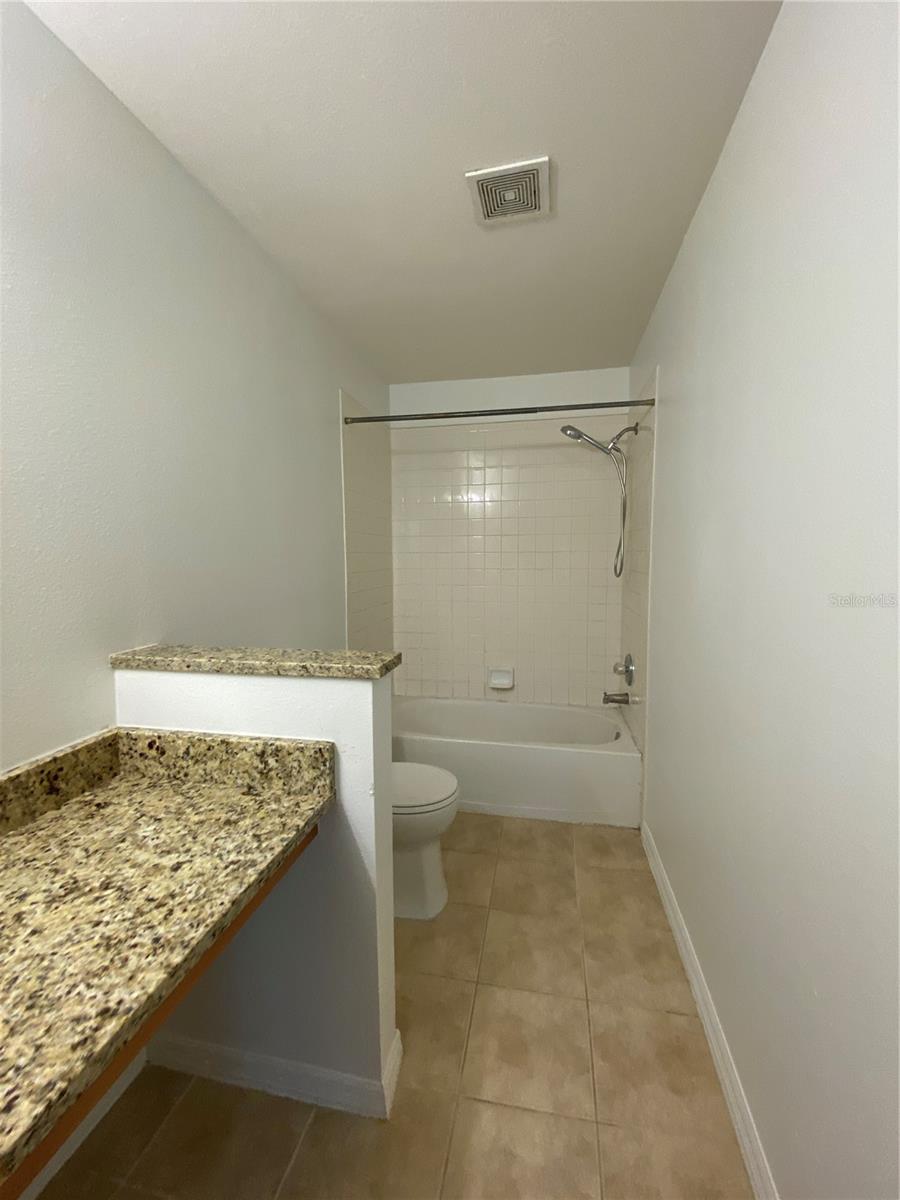 Image 17 of 34 For 4211 Winding River Way