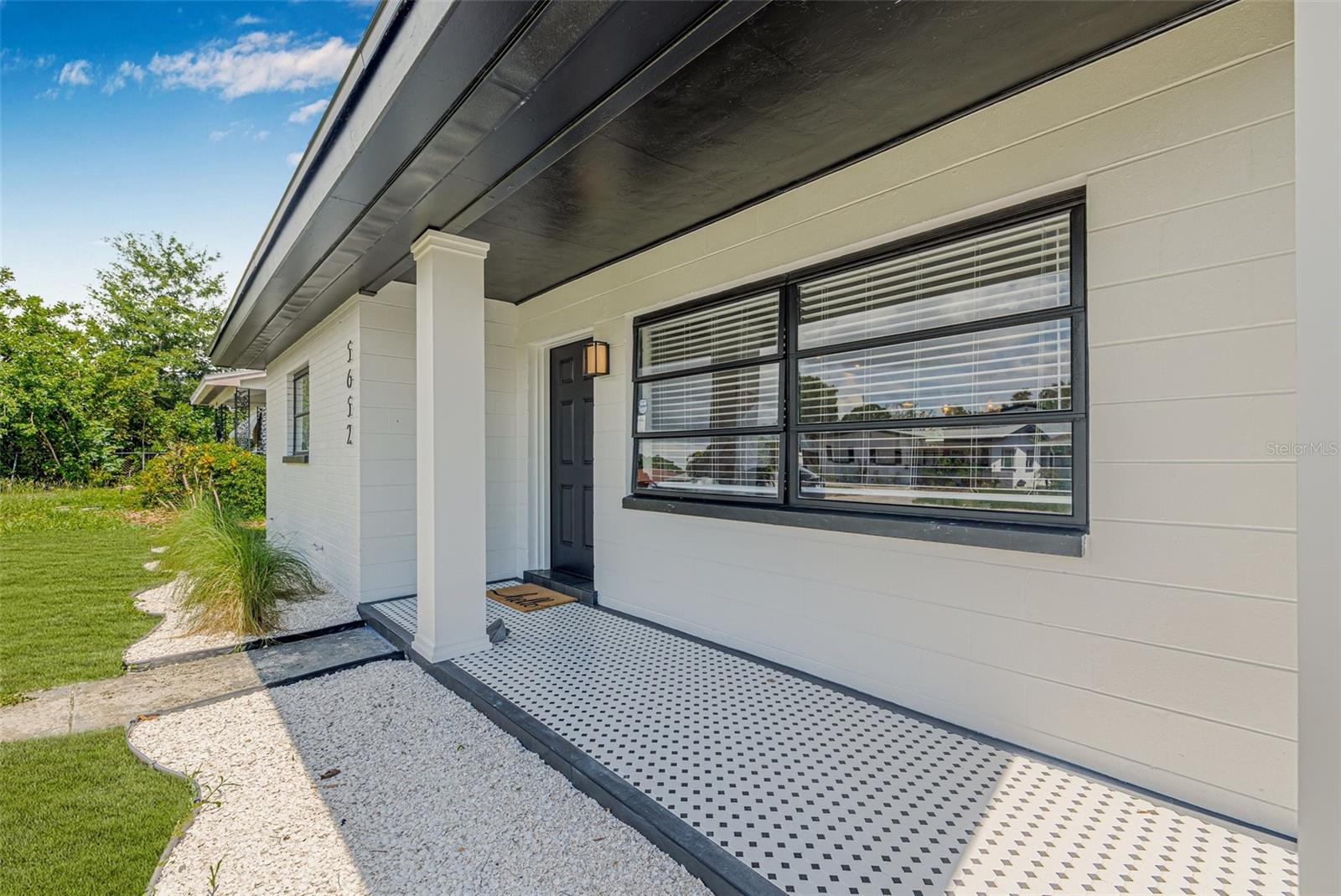 Image 3 of 27 For 5652 4th Avenue N