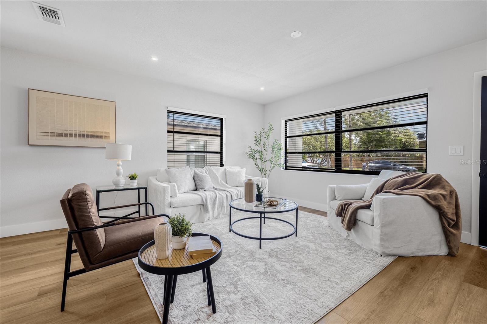 Image 6 of 27 For 5652 4th Avenue N