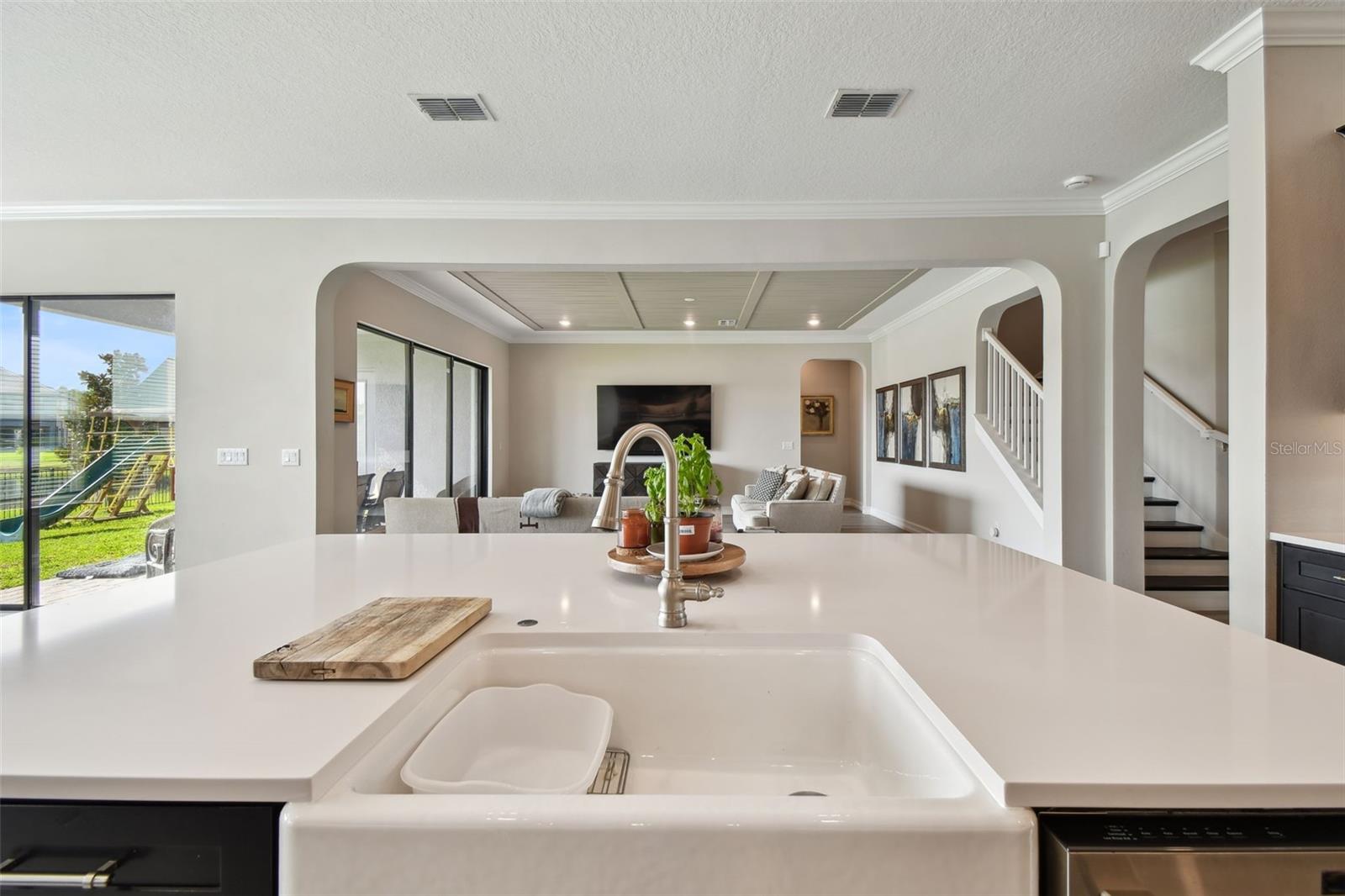 Listing photo id 10 for 6111 Marsh Trail Drive
