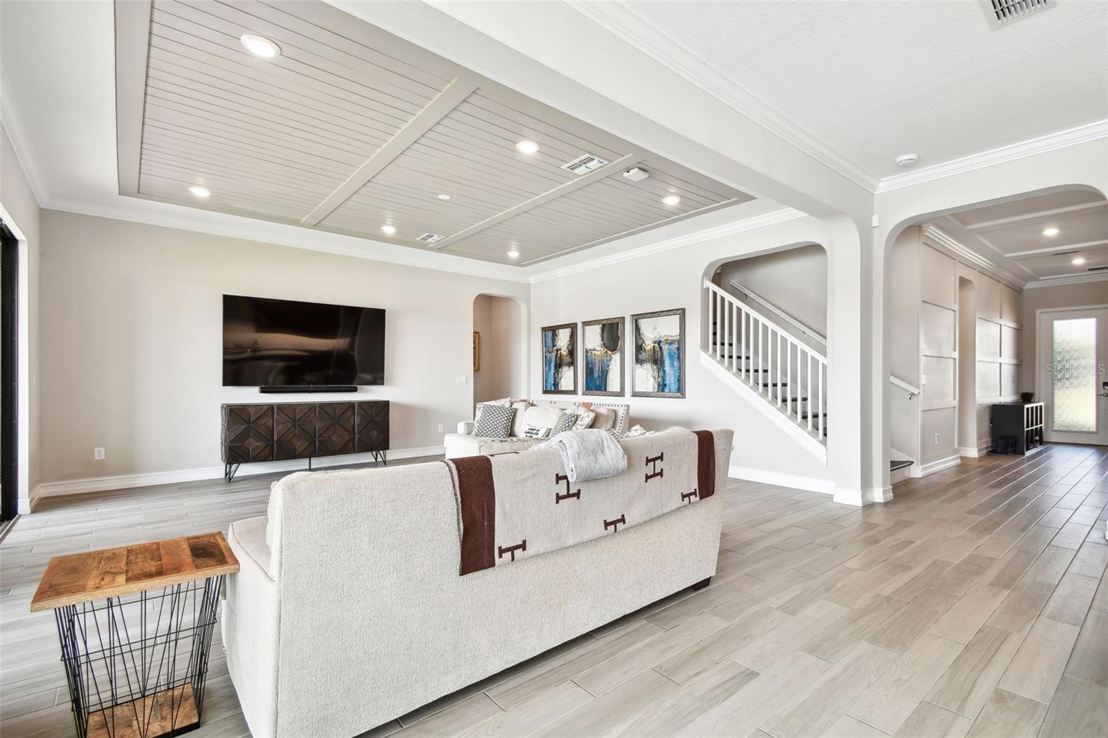 Listing photo id 15 for 6111 Marsh Trail Drive