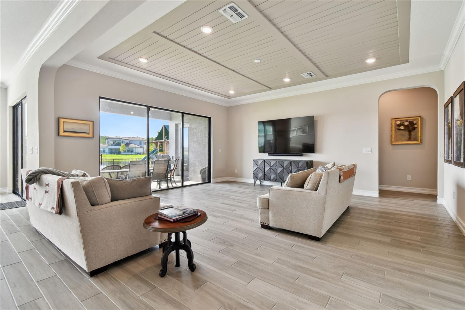 Listing photo id 18 for 6111 Marsh Trail Drive