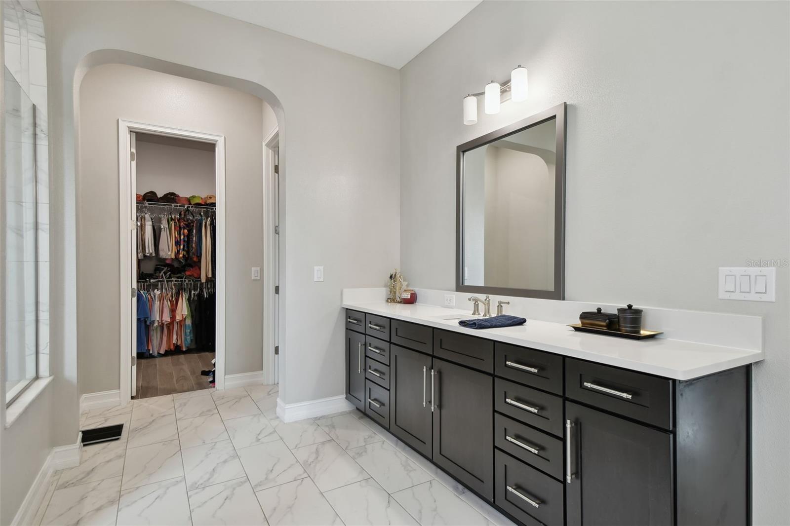 Listing photo id 27 for 6111 Marsh Trail Drive