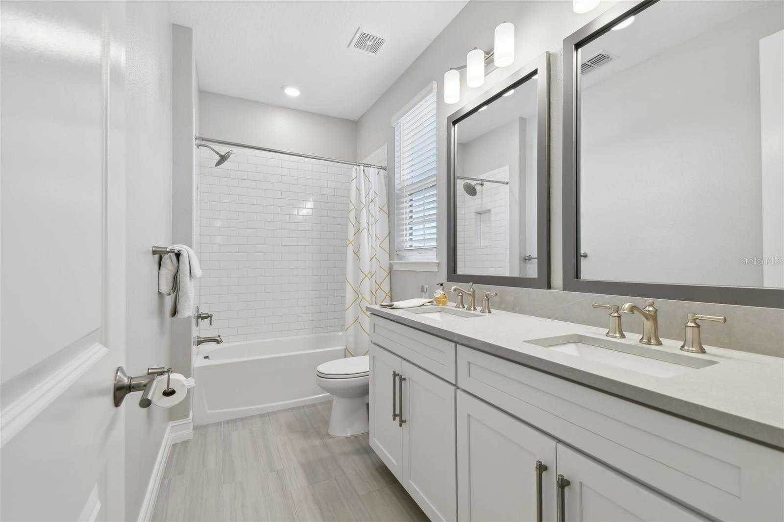Listing photo id 36 for 6111 Marsh Trail Drive