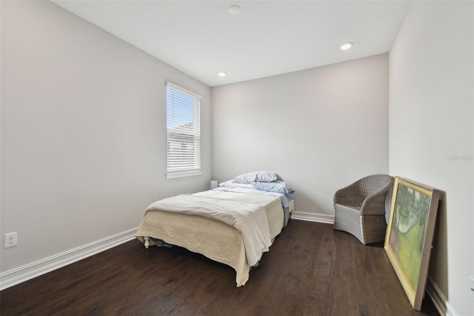 Listing photo id 40 for 6111 Marsh Trail Drive