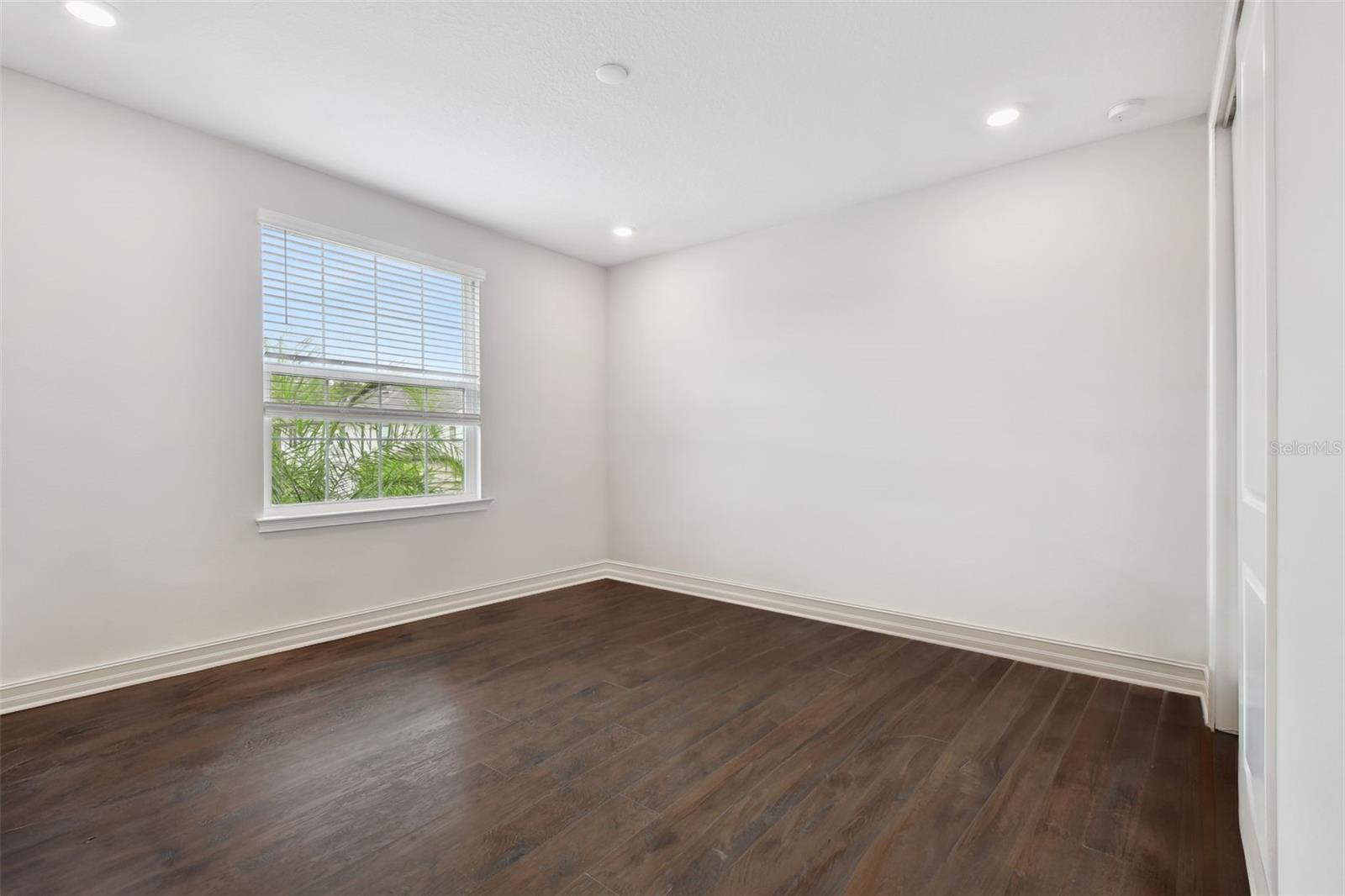 Listing photo id 47 for 6111 Marsh Trail Drive