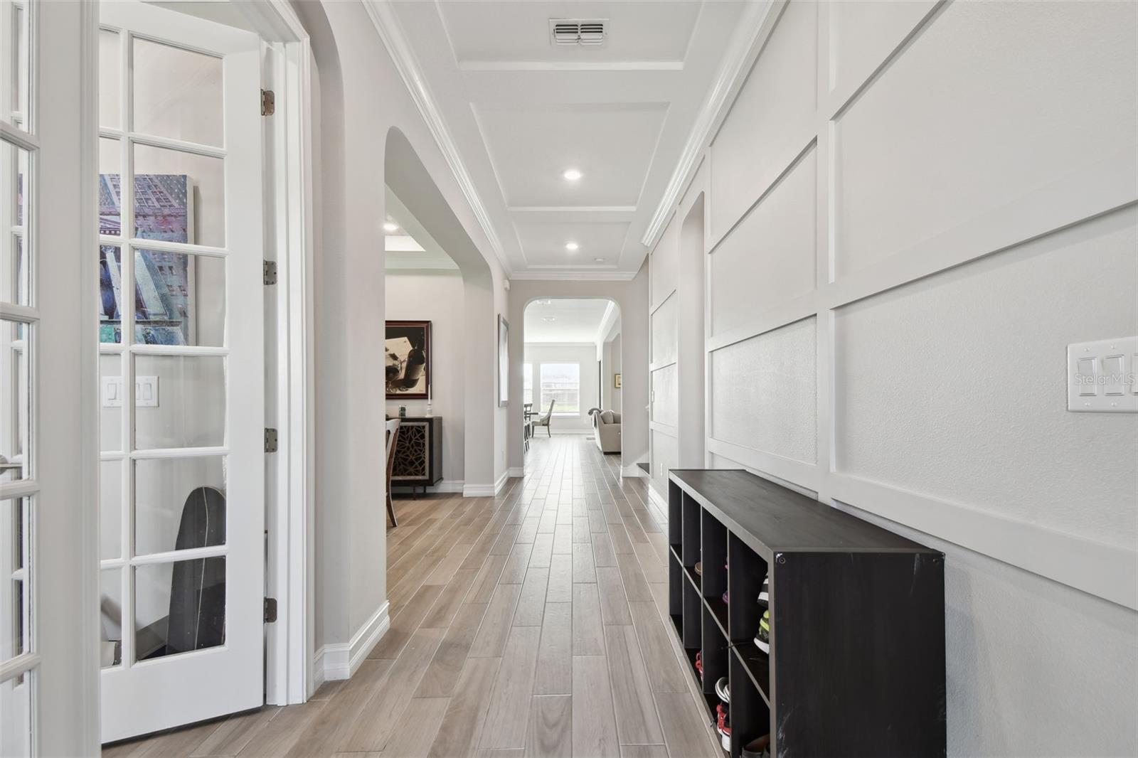 Listing photo id 3 for 6111 Marsh Trail Drive