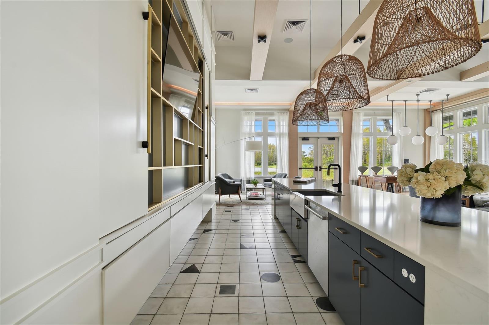 Listing photo id 77 for 6111 Marsh Trail Drive
