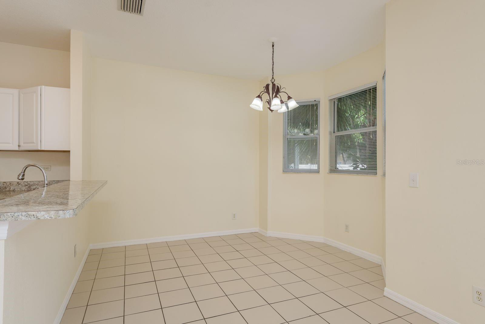 Image 11 of 49 For 75 Emerald Bay Drive