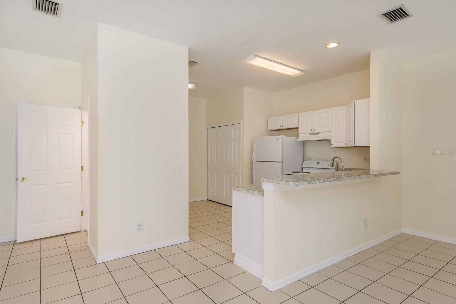 Image 12 of 49 For 75 Emerald Bay Drive
