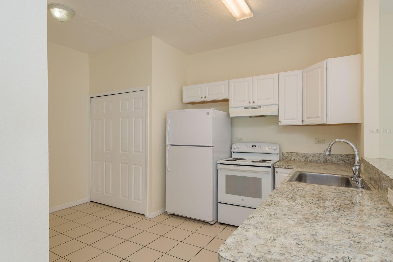 Image 13 of 49 For 75 Emerald Bay Drive
