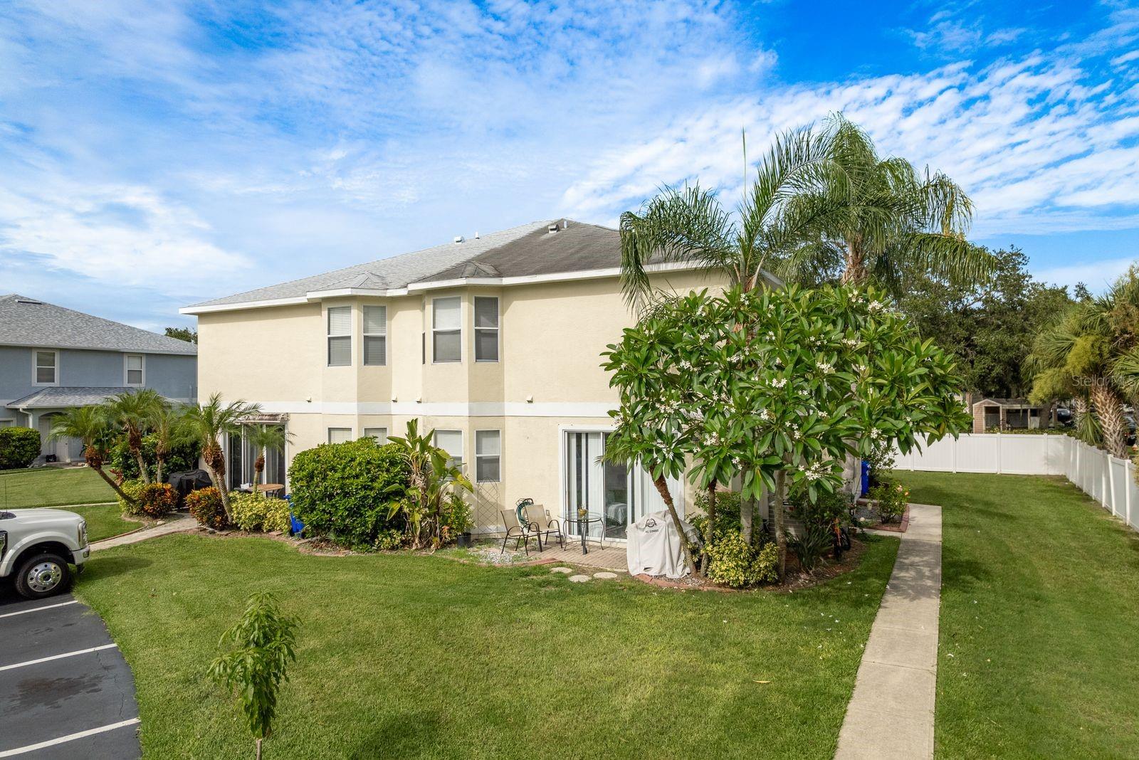 Image 4 of 49 For 75 Emerald Bay Drive