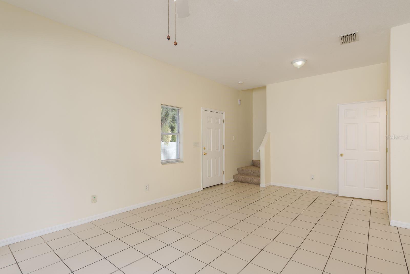 Image 8 of 49 For 75 Emerald Bay Drive