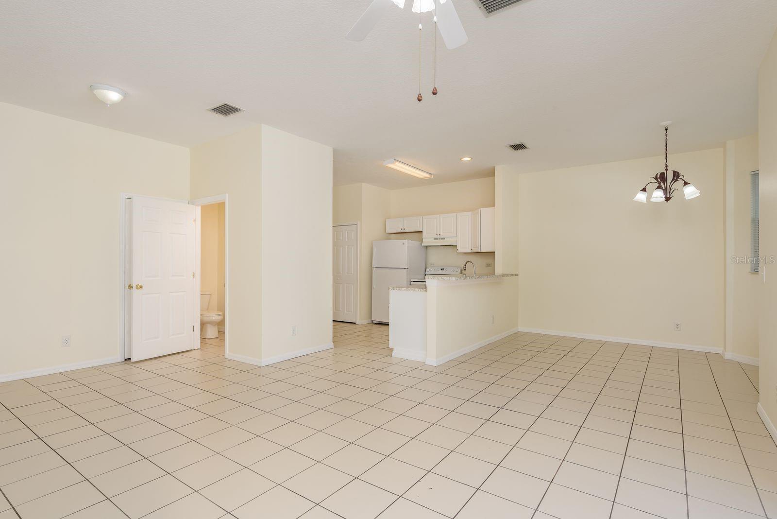 Image 9 of 49 For 75 Emerald Bay Drive