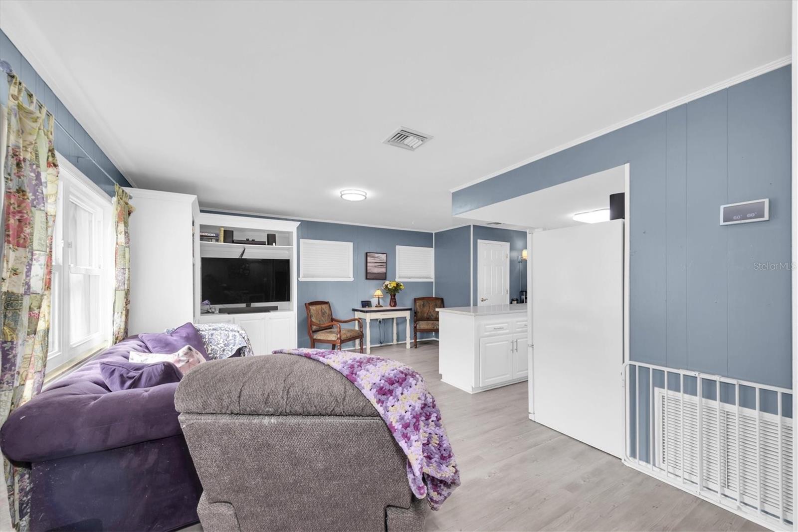 Image 11 of 37 For 155 6th Street Ne