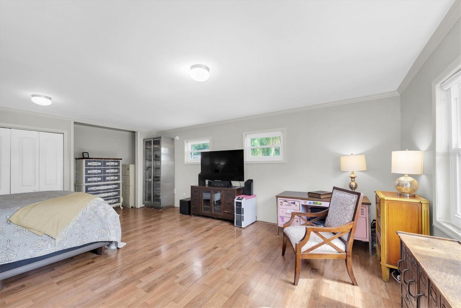 Image 22 of 37 For 155 6th Street Ne