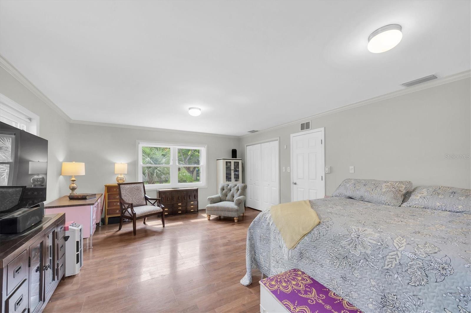 Image 23 of 37 For 155 6th Street Ne