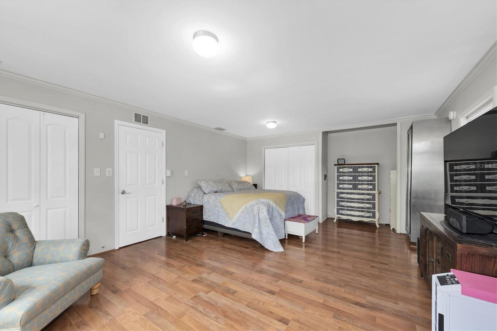 Image 24 of 37 For 155 6th Street Ne