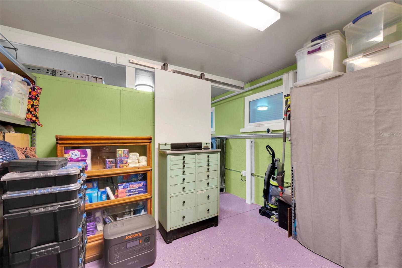 Image 31 of 37 For 155 6th Street Ne