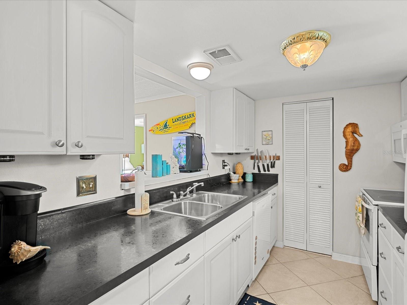 Image 7 of 63 For 464 Paula Drive 106