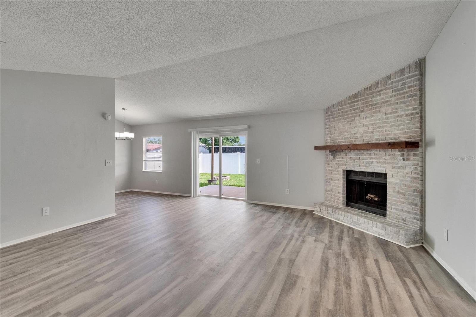 Image 4 of 25 For 6325 Quail Ridge Drive