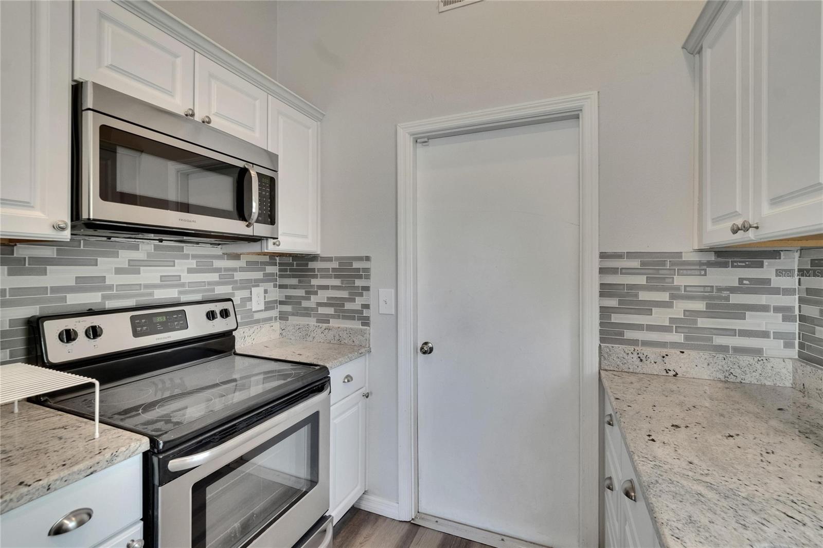 Image 9 of 25 For 6325 Quail Ridge Drive