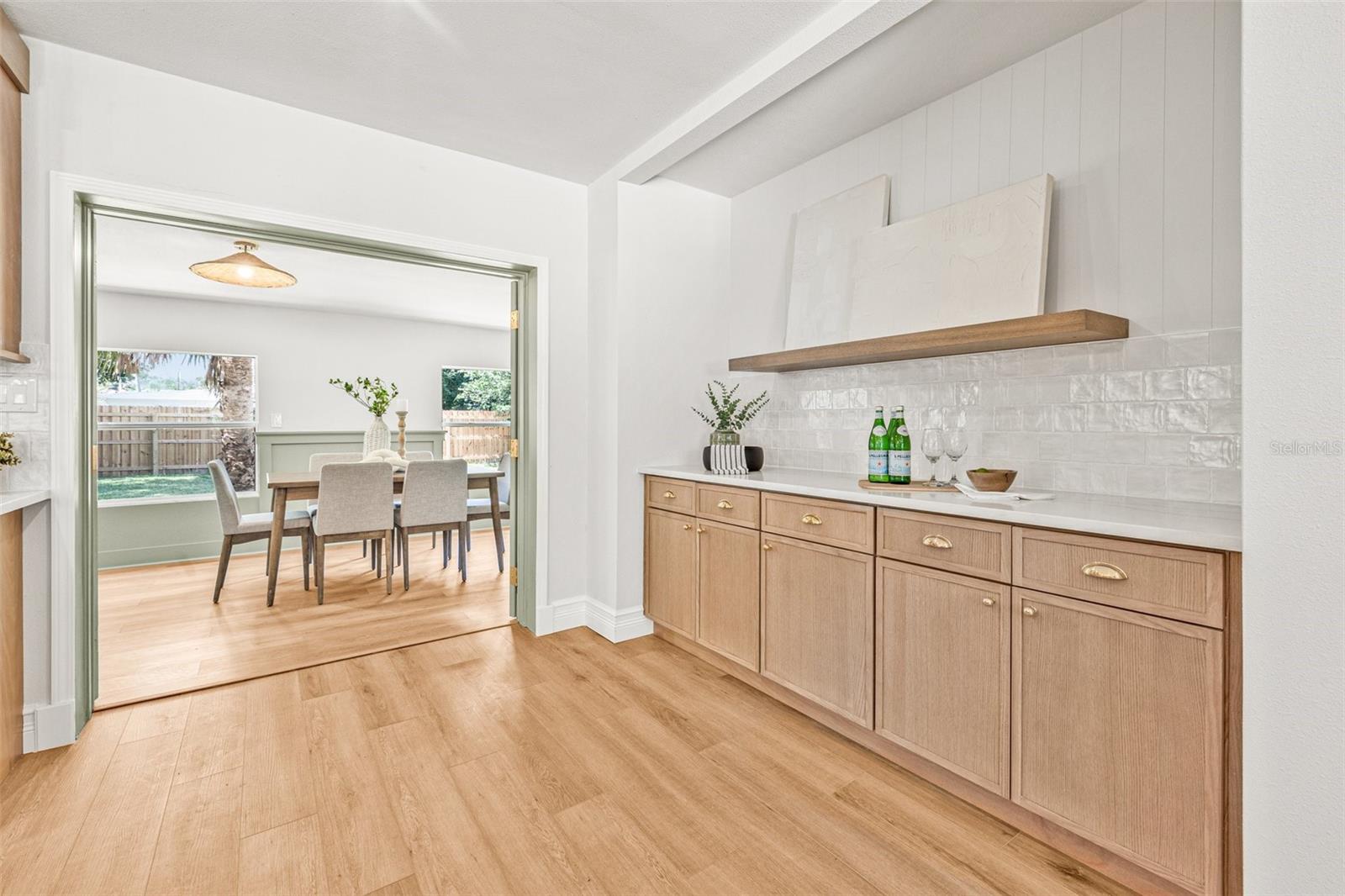 Image 12 of 32 For 5833 4th Avenue N