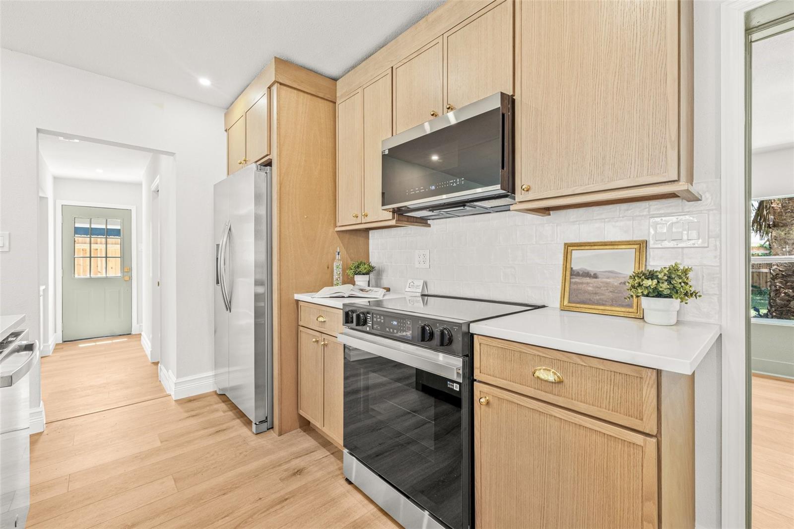 Image 6 of 32 For 5833 4th Avenue N
