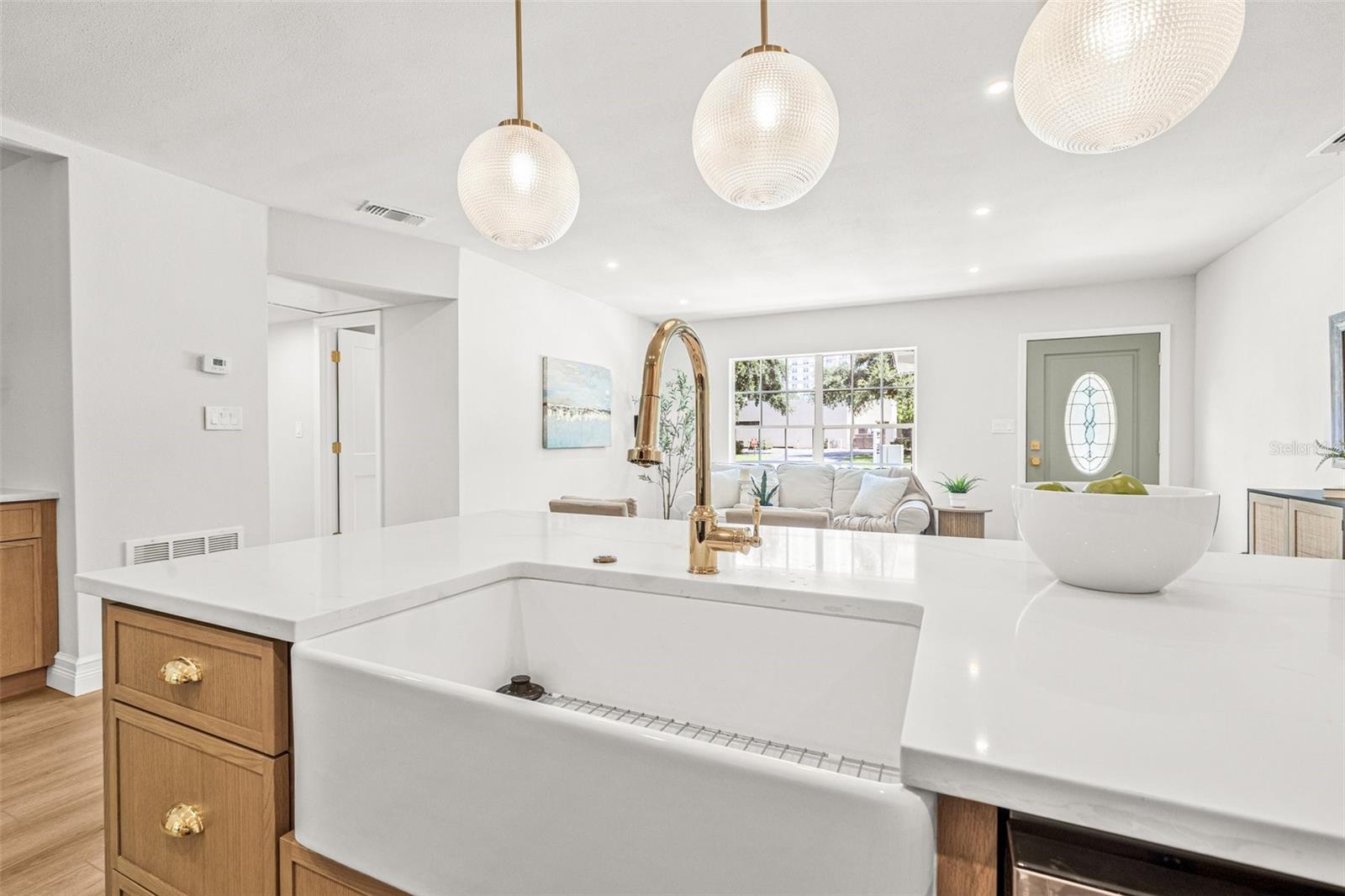 Image 9 of 32 For 5833 4th Avenue N
