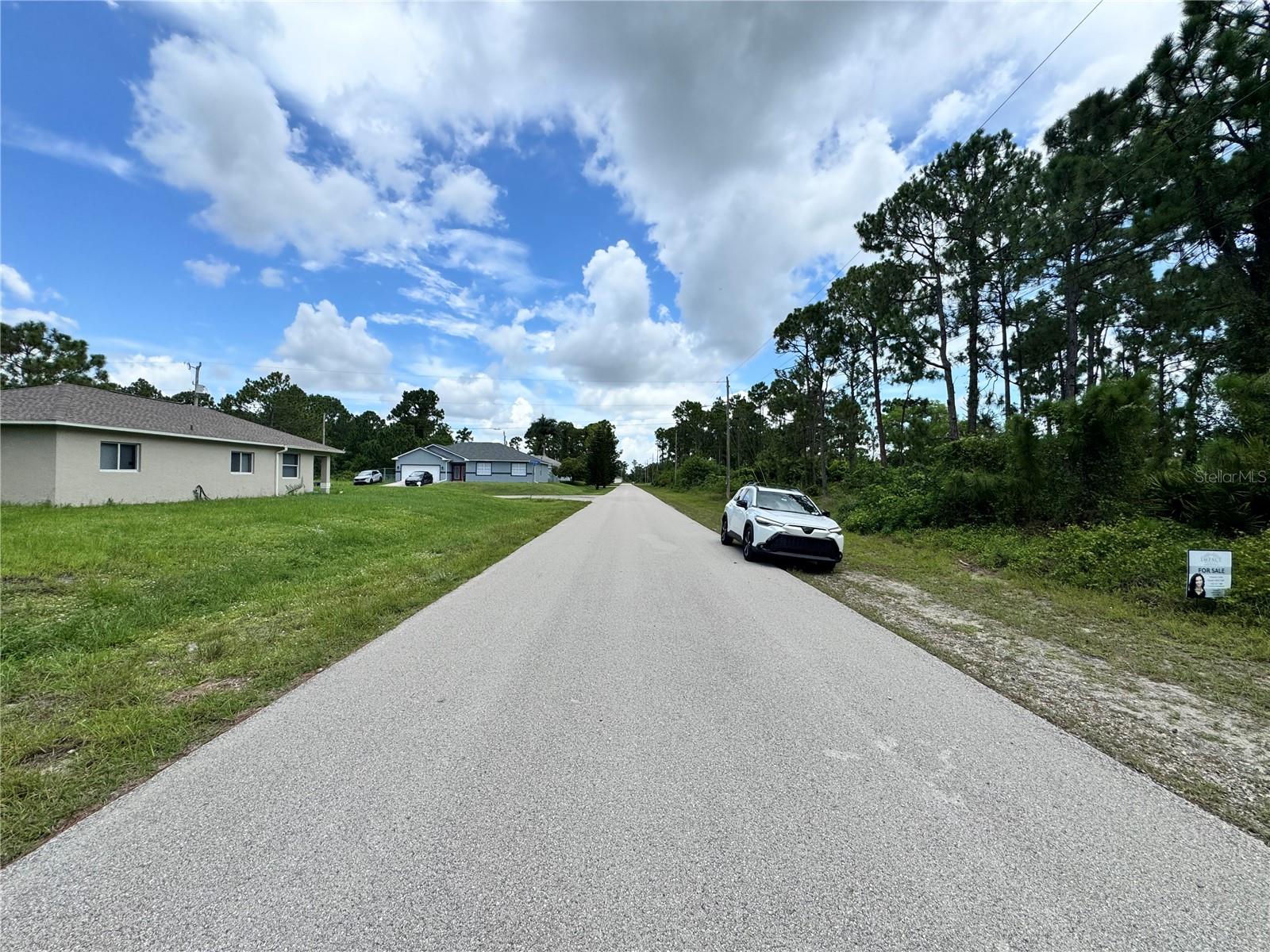 Image 4 of 6 For 977 Kellogg Street E