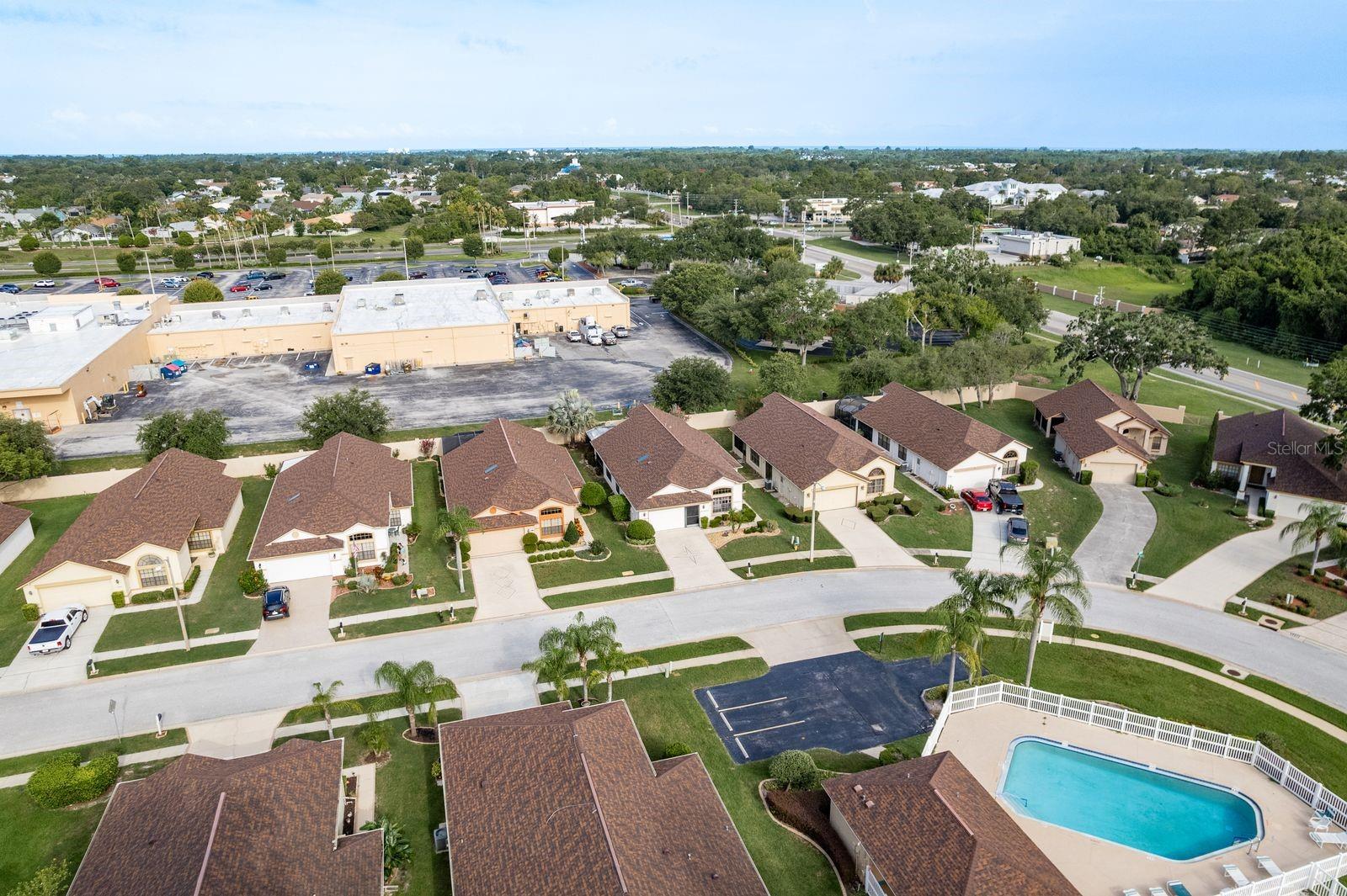 Image 42 of 48 For 13825 Leroux Drive