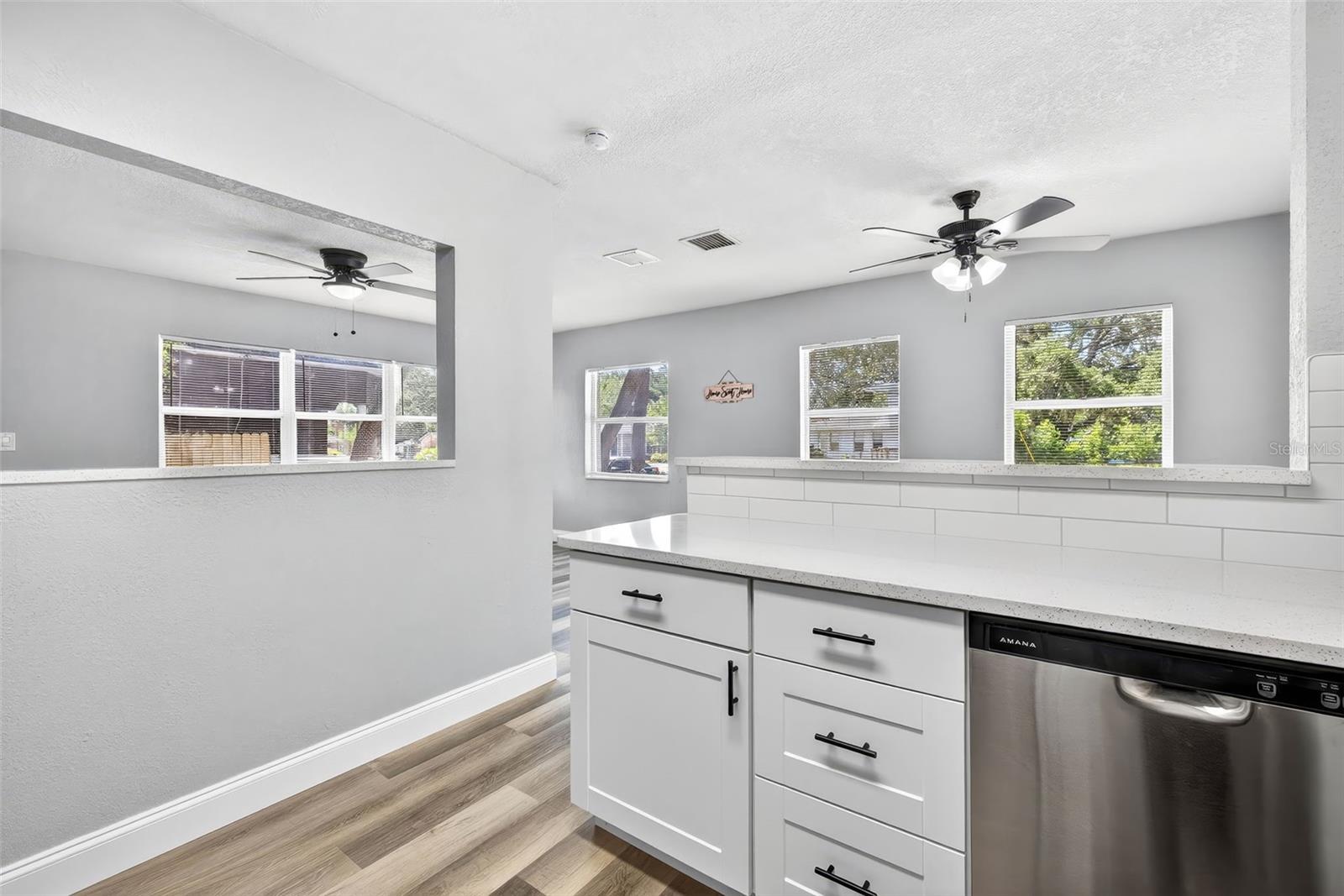 Image 11 of 29 For 722 16th Avenue Nw