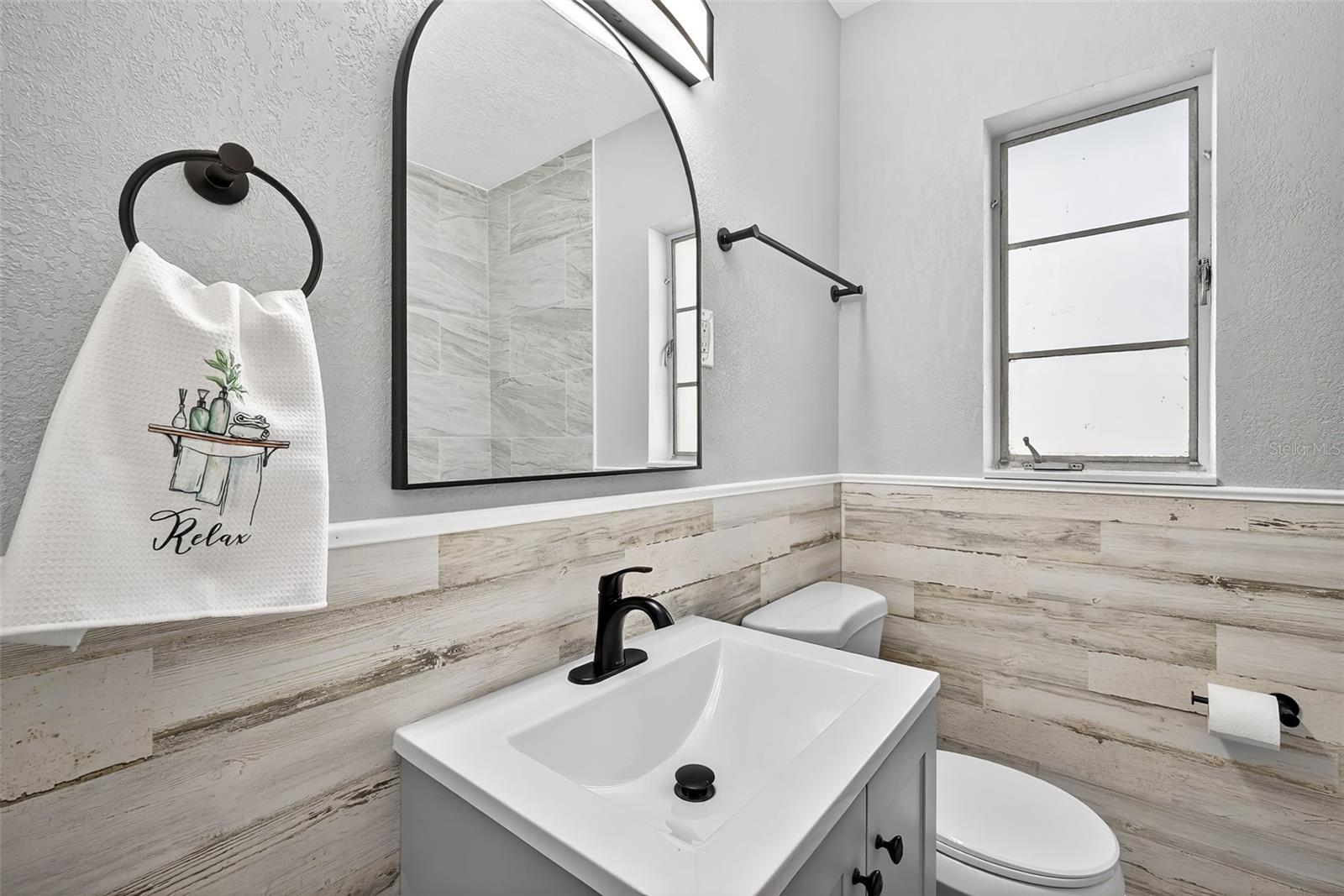 Image 15 of 29 For 722 16th Avenue Nw