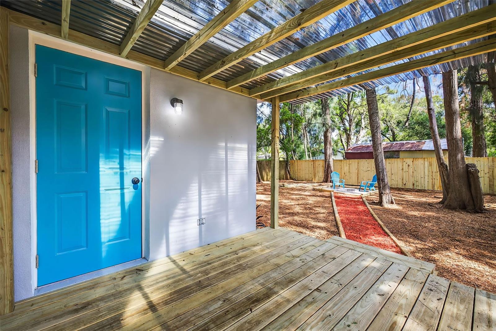 Image 21 of 29 For 722 16th Avenue Nw